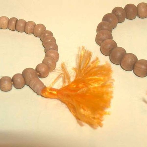 Arm Mala Sandelholz Groß